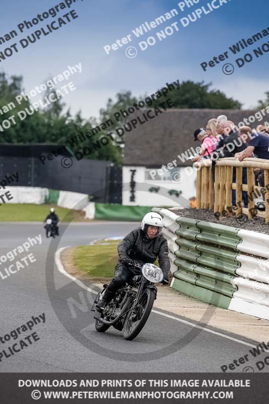Vintage motorcycle club;eventdigitalimages;mallory park;mallory park trackday photographs;no limits trackdays;peter wileman photography;trackday digital images;trackday photos;vmcc festival 1000 bikes photographs